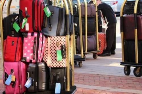 Trucos para colocar mejor el equipaje si vas a viajar con niños